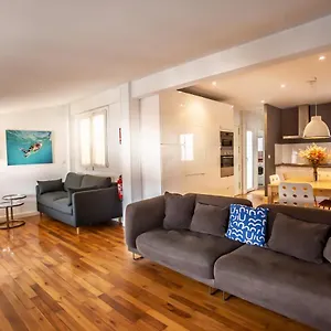La Marina Amplio En Pleno Centro De Apartamento